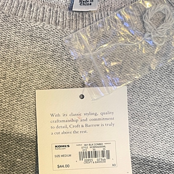 NWT Croft & Barrow Sweater Women's Medium Black Gray White Stripes Long Sleeve - Picture 2 of 5